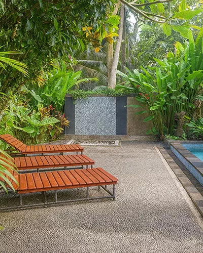Jungle Hideaway Villas - Pool Sun Lounger