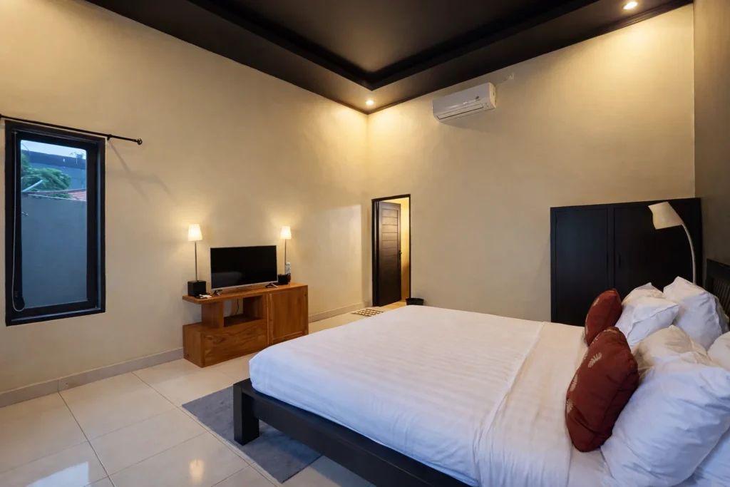 Maya Garden Manor Bedroom